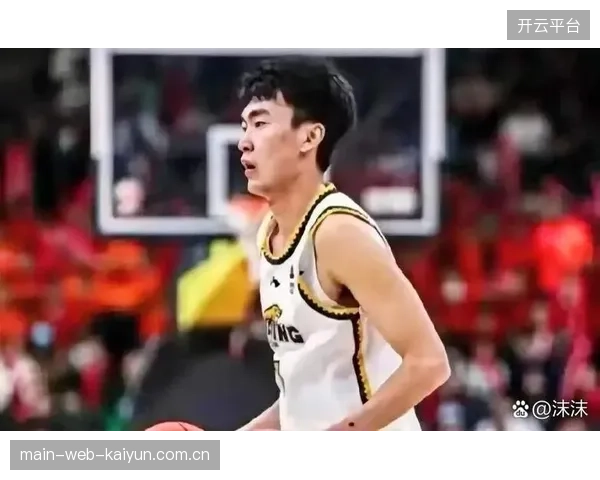 广东的外线防守将是取胜之匙,能否限制辽宁射手群成关键。 广东的外线防守将是取胜之匙,能否限制辽宁射手群成关键。
